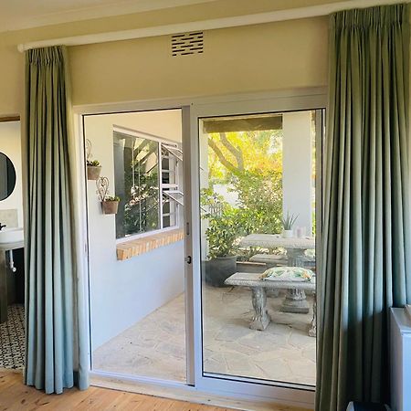 Winelands Guest Room Стеленбош Екстериор снимка